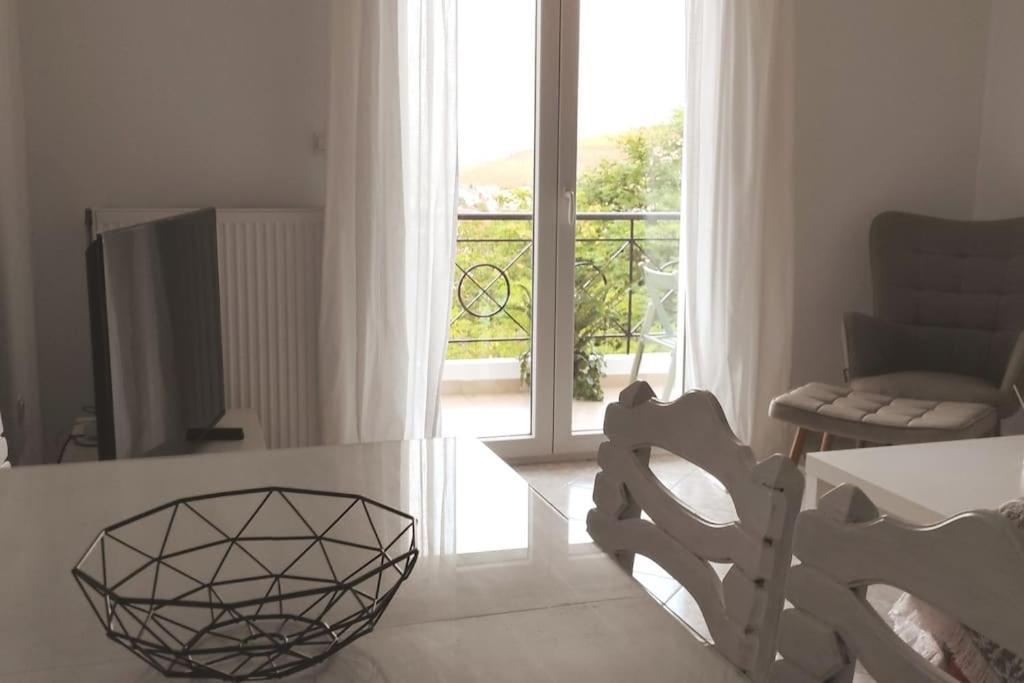 Διαμέρισμα Ιδανικό Για Εξορμήσεις Apartment Eleousa ภายนอก รูปภาพ