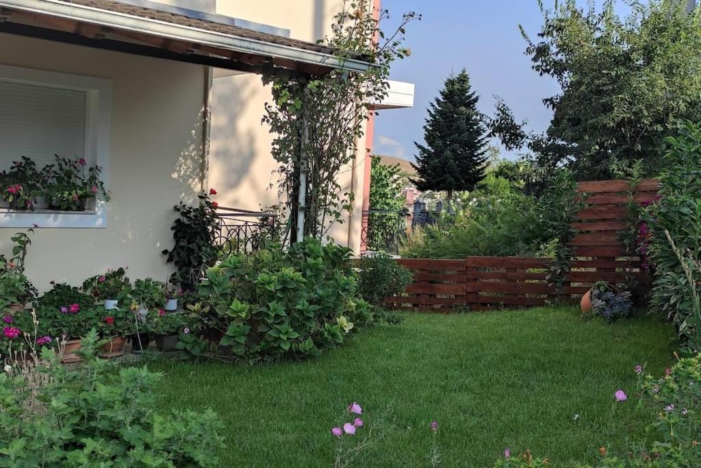 Διαμέρισμα Ιδανικό Για Εξορμήσεις Apartment Eleousa ภายนอก รูปภาพ