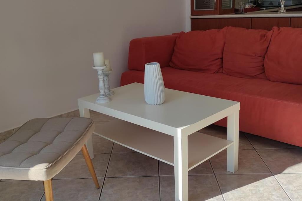Διαμέρισμα Ιδανικό Για Εξορμήσεις Apartment Eleousa ภายนอก รูปภาพ